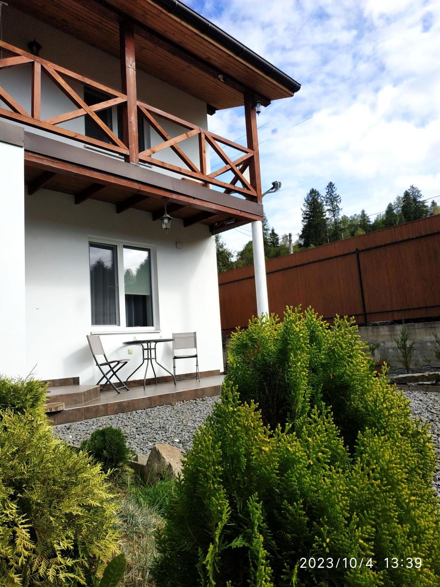 Nestg Guest House Pilipets Eksteriør billede